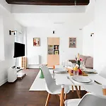 Suite Beausire Charme Parisien Au Coeur Du Marais